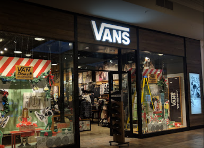 van store outlet mall