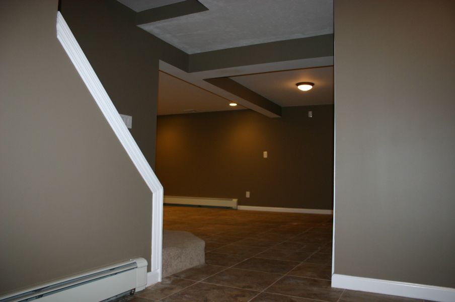 Foyer to Dining area