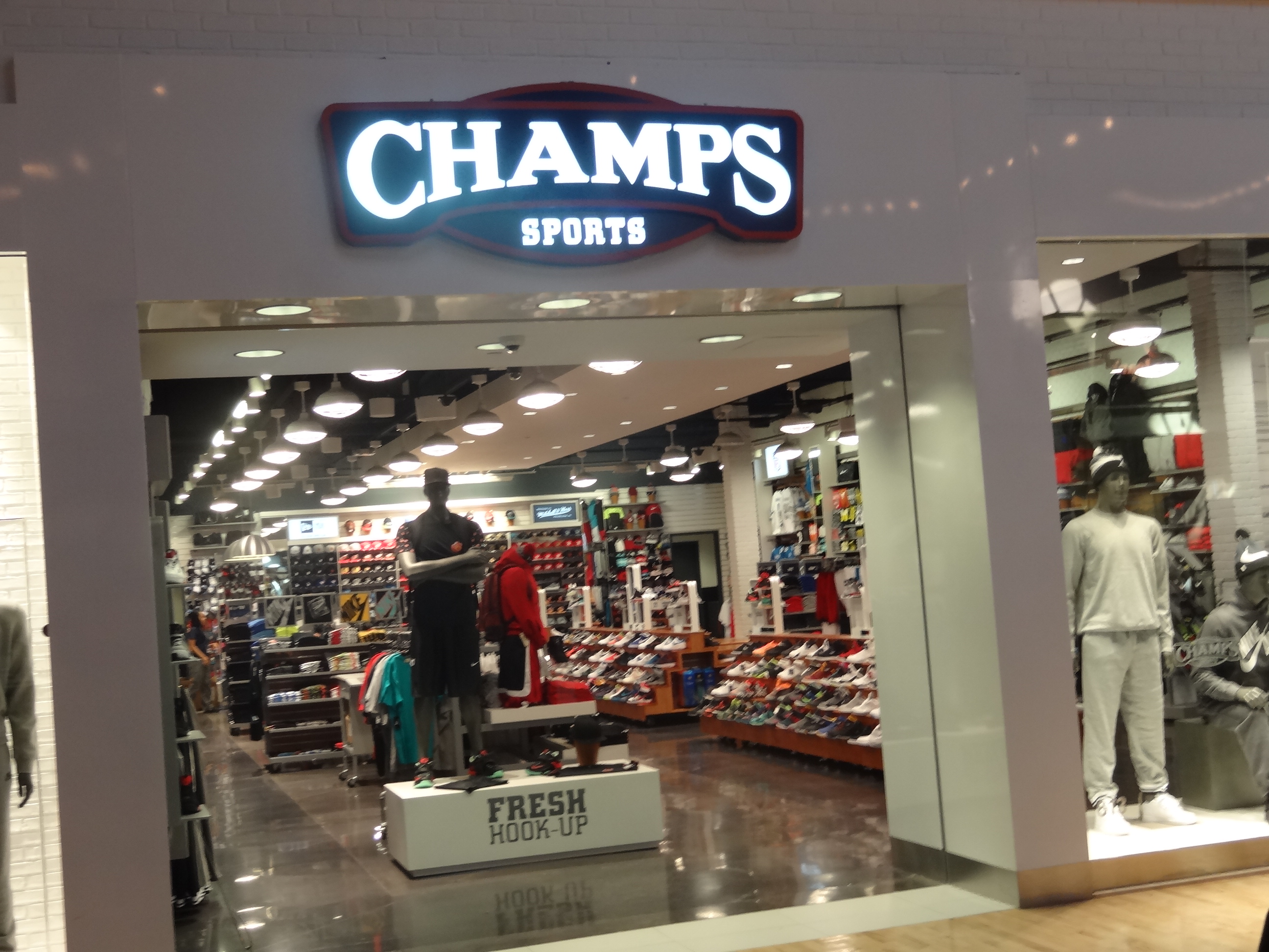 champs great lakes crossing zumiez great lakes crossing kay jewelers