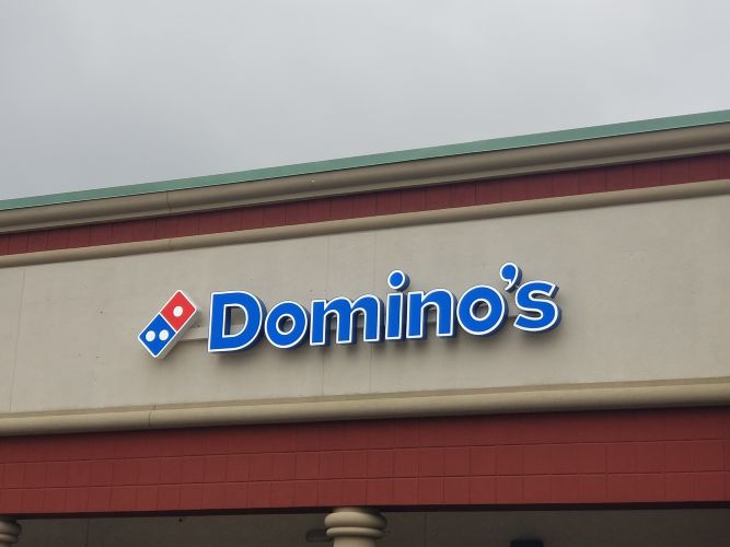 Humble dominos tx in Delivery Driver(06810)